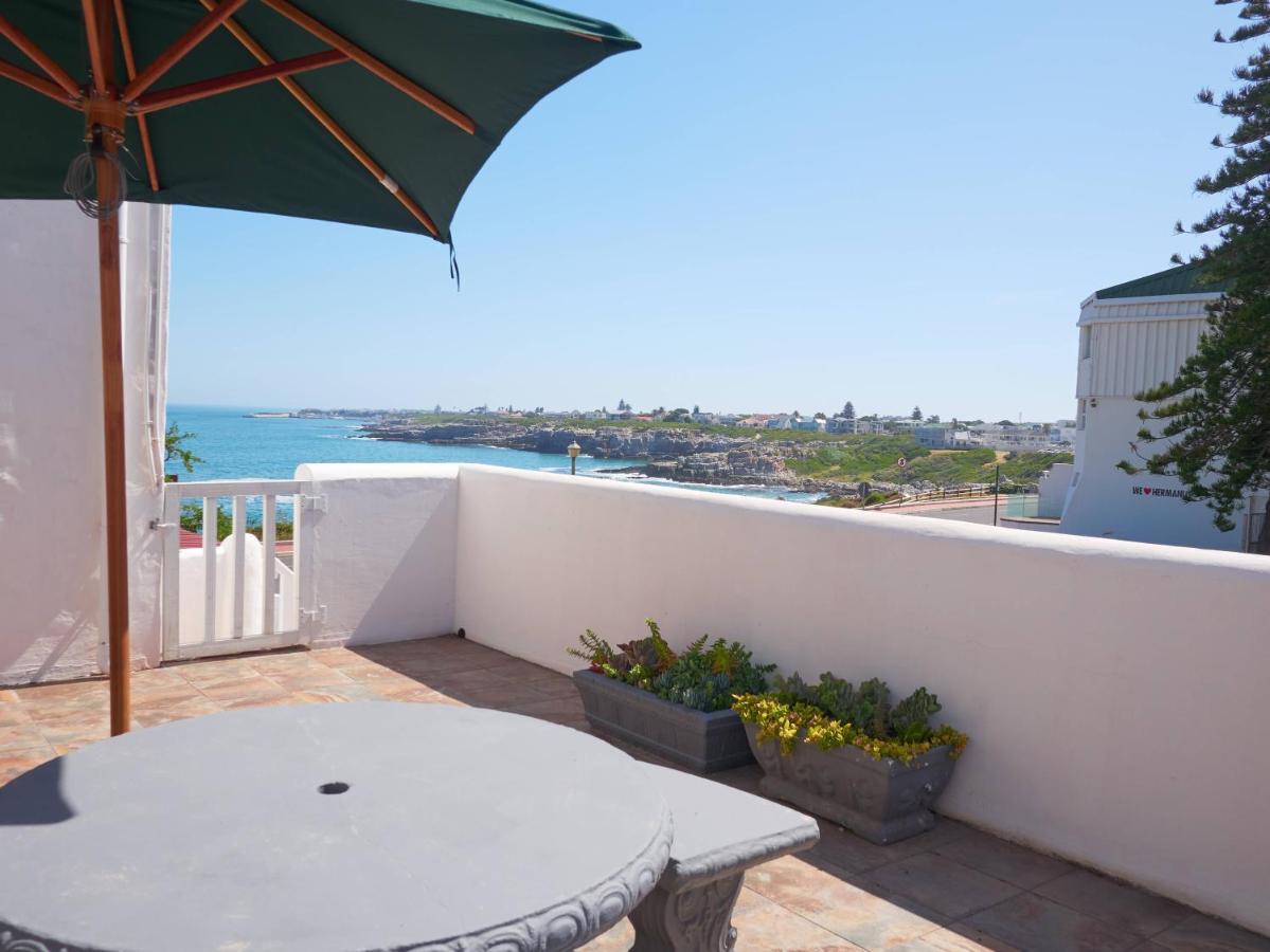 Windsor Self Catering Apartments Hermanus Exterior photo